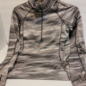 Under‎ Armour, Gray Camo 1/4 zip, top, size M